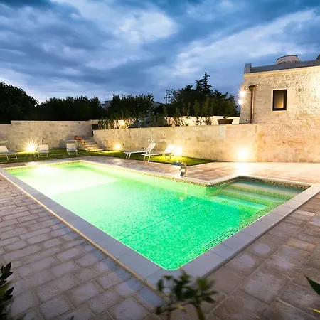 Trulli Magravi - Bed and Breakfast Αλμπερομπέλο